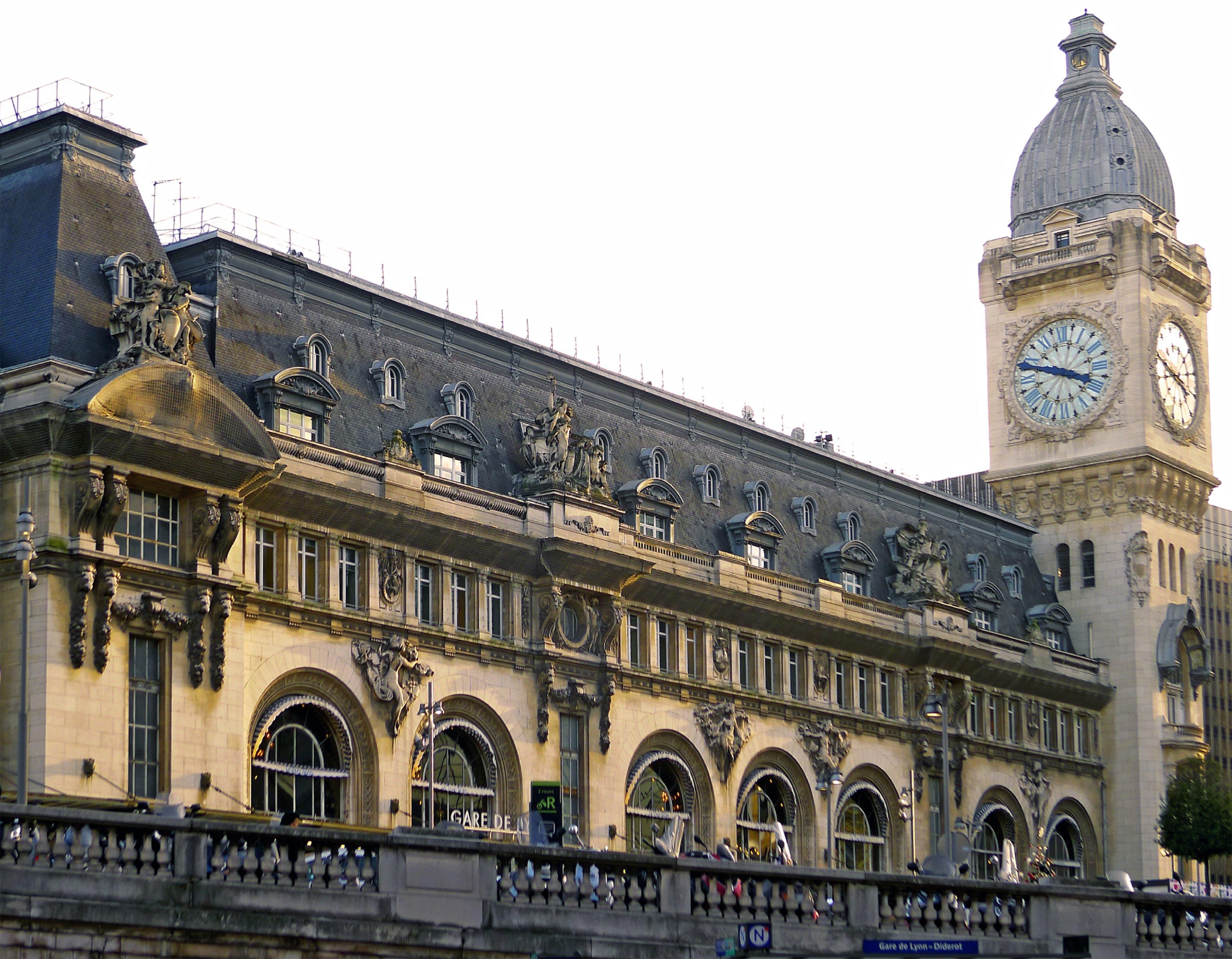Holiday Inn Paris - Gare De Lyon Bastille, An Ihg Hotel Exterior photo